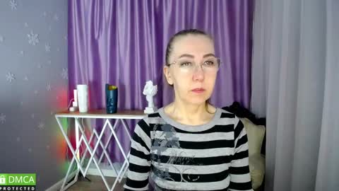 _greybunny_ online show from 23, 2, 2025