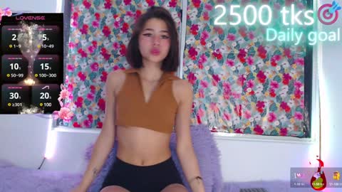 Gwen online show from 5, 2, 2025