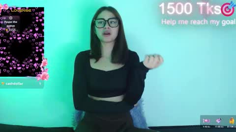 Gwen online show from 10, 9, 2025