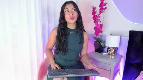 Snapshot of _haannah_ chatting on 12, 9, 2025 Hanna online show from 12, 9, 2025