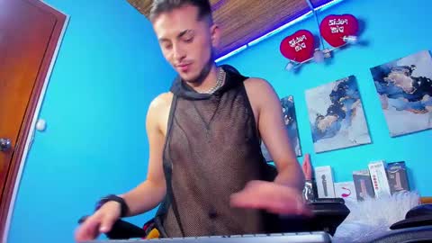 Mathews online show from 19, 2, 2025