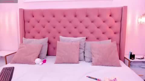 Snapshot of _hanna_bakerr_ chatting on 11, 11, 2025 Hanna online show from 11, 11, 2025