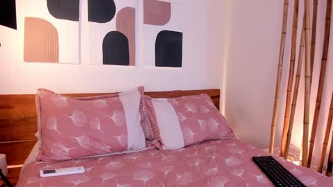 Snapshot of _hanna_johnson_ chatting on 1, 2, 2025 Hanna johnson online show from 1, 2, 2025