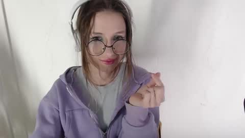 Hannaolotl online show from 3, 2, 2026