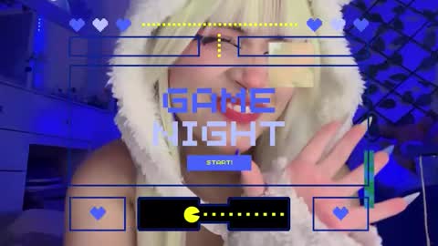 Snapshot of _heavenly_blue_ chatting on 17, 11, 2025 Bluey online show from 17, 11, 2025