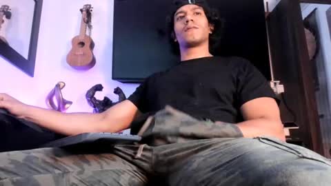 Snapshot of _heracles1 chatting on 5, 10, 2025 Heracles online show from 5, 10, 2025