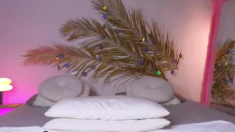 Holly online show from 30, 1, 2025