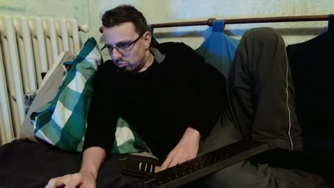 Manuel online show from 8, 12, 2024