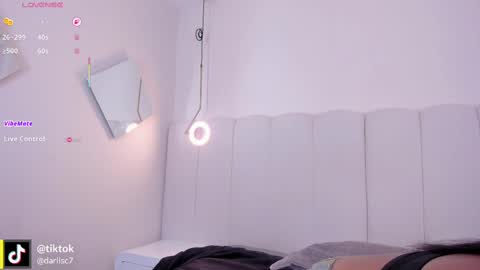 Darlis  online show from 7, 10, 2025