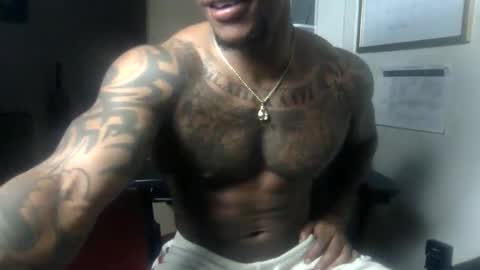 Snapshot of _infamous_ chatting on 31, 3, 2026 Tatted34 aka PimpDaddy SlickDick online show from 31, 3, 2026