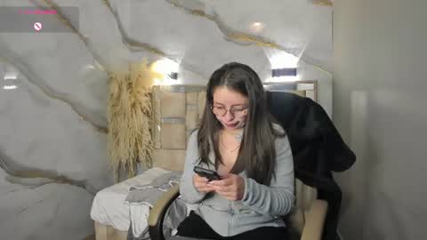 Snapshot of _isaabellaa chatting on 5, 7, 2026 Isa online show from 5, 7, 2026