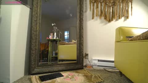  ittybitty online show from 28, 2, 2025