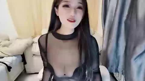 Snapshot of _iuiu_ chatting on 8, 1, 2025 UU online show from 8, 1, 2025