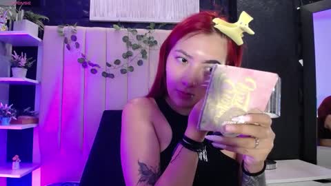 Mia online show from 9, 1, 2025