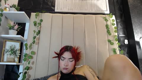 Mia online show from 28, 2, 2025