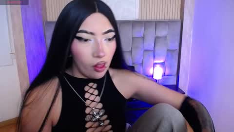 Mia online show from 24, 9, 2025