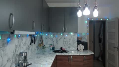 Snapshot of _joni_new_ chatting on 4, 1, 2025 Joni online show from 4, 1, 2025