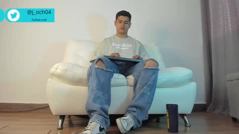 Snapshot of _juanes__ chatting on 4, 1, 2025 _juanes__ online show from 4, 1, 2025