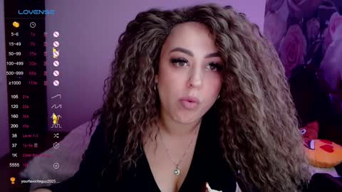 Snapshot of _just_a_queen_3 chatting on 4, 12, 2024 _just_a_queen_3 online show from 4, 12, 2024