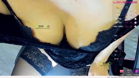 _justcallme_ online show from 14, 5, 2026