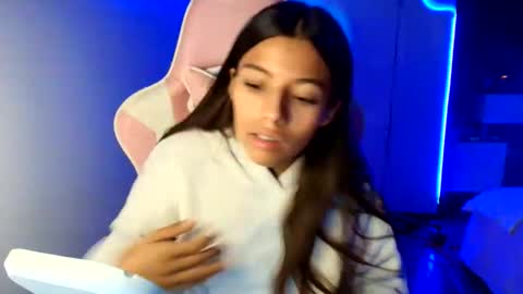 khloe sweet online show from 26, 5, 2026