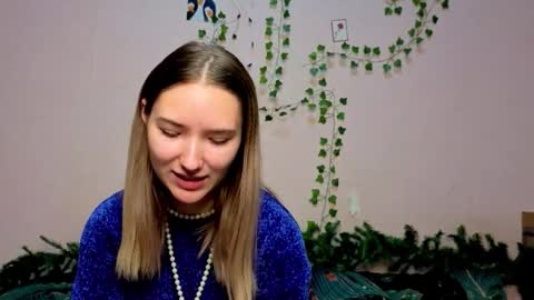 _kikiclark_ online show from 15, 12, 2025