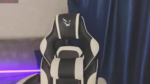 Molly   Emily online show from 14, 9, 2025