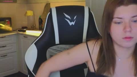 Molly   Emily online show from 18, 11, 2025