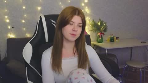 Snapshot of _kirieshka chatting on 6, 1, 2026 Molly Emily online show from 6, 1, 2026