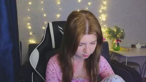 Snapshot of _kirieshka chatting on 10, 1, 2026 Molly Emily online show from 10, 1, 2026