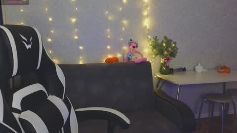 Snapshot of _kirieshka chatting on 9, 2, 2026 Molly Emily online show from 9, 2, 2026