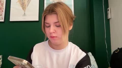 Molly   Emily online show from 21, 3, 2026