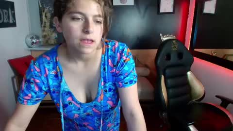 Snapshot of _kitten_1 chatting on 12, 2, 2025 _kitten_1 online show from 12, 2, 2025