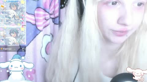 Snapshot of _kuroneeko_ chatting on 15, 12, 2024 kuro online show from 15, 12, 2024