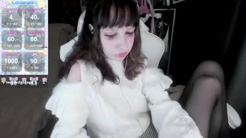 Snapshot of _kuroneeko_ chatting on 3, 10, 2025 kuro online show from 3, 10, 2025