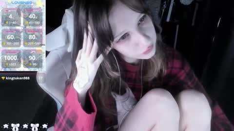 Snapshot of _kuroneeko_ chatting on 25, 11, 2025 kuro online show from 25, 11, 2025