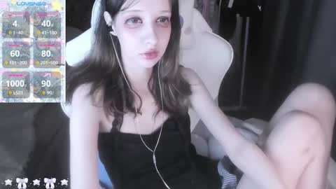 Snapshot of _kuroneeko_ chatting on 14, 12, 2025 kuro online show from 14, 12, 2025