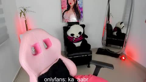 Snapshot of _kylie_miller1 chatting on 21, 2, 2025 Kylie online show from 21, 2, 2025