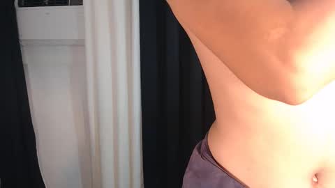 Snapshot of _kyliebrown_ chatting on 27, 10, 2025 Kylie online show from 27, 10, 2025