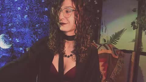 Lady Luna online show from 11, 2, 2025