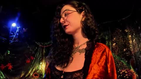 Lady Luna online show from 16, 12, 2025