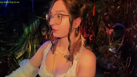 Snapshot of _lady_luna_ chatting on 15, 5, 2026 Lady Luna online show from 15, 5, 2026