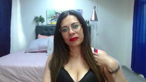 Snapshot of _lara1 chatting on 8, 1, 2025 paulina online show from 8, 1, 2025