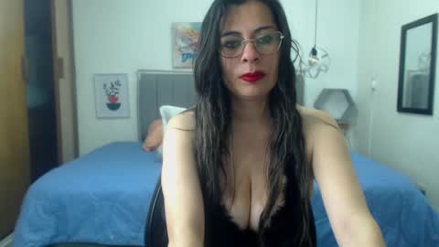 Snapshot of _lara1 chatting on 1, 2, 2025 paulina online show from 1, 2, 2025