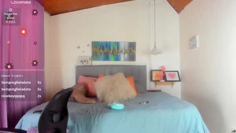 Snapshot of _lara1 chatting on 19, 10, 2025 paulina online show from 19, 10, 2025