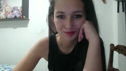 Snapshot of _laureneyes chatting on 19, 12, 2025 Lauren 3 online show from 19, 12, 2025