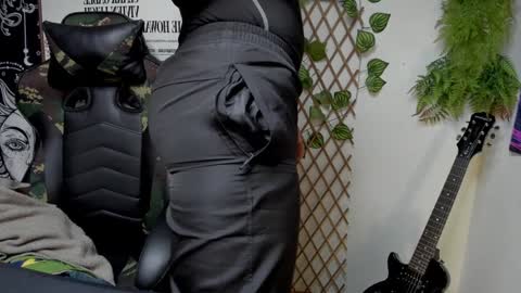 Snapshot of _layne chatting on 27, 1, 2025 Layne online show from 27, 1, 2025