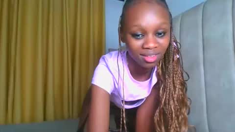 Snapshot of _littlevenus chatting on 16, 9, 2025 Littlevenus online show from 16, 9, 2025