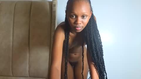 Snapshot of _littlevenus chatting on 23, 10, 2025 Littlevenus online show from 23, 10, 2025