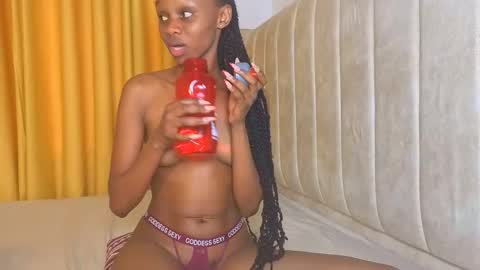 Snapshot of _littlevenus chatting on 1, 11, 2025 Littlevenus online show from 1, 11, 2025